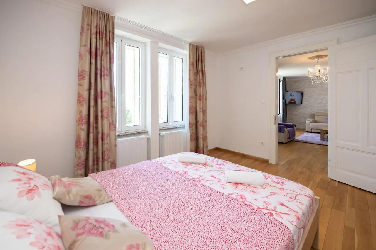 Apartment Villa Anna Ika